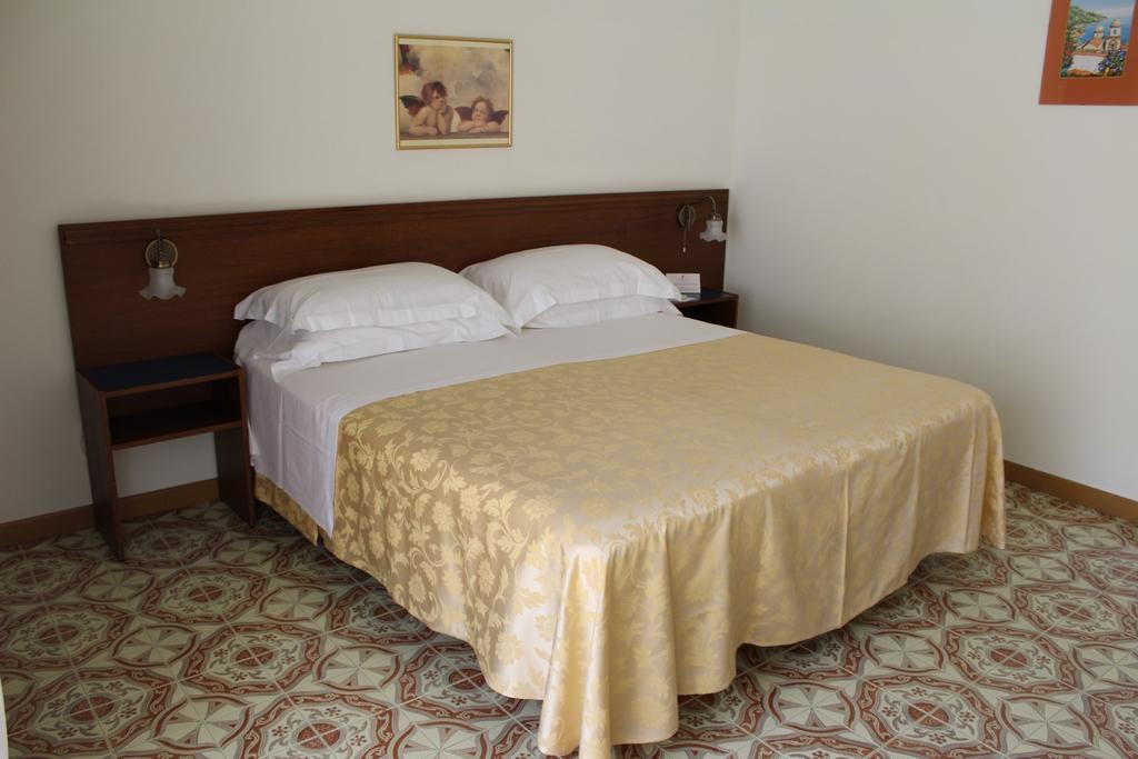 Casa Vacanza San Pietro Maiori Εξωτερικό φωτογραφία
